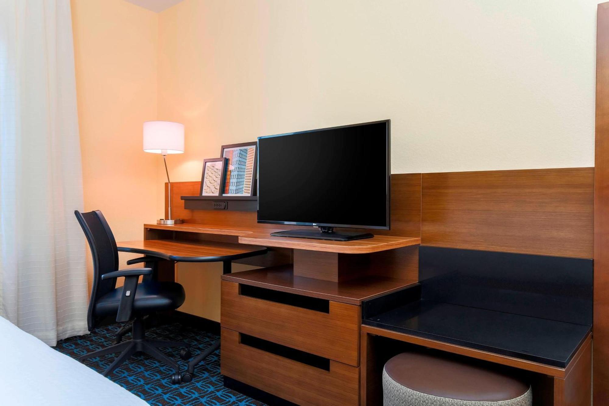 Fairfield Inn & Suites By Marriott Pleasanton Exteriör bild