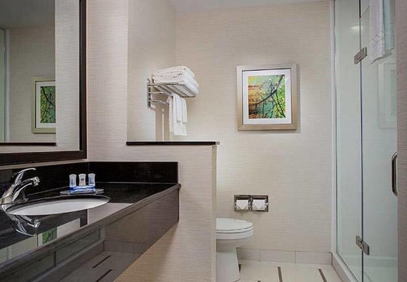 Fairfield Inn & Suites By Marriott Pleasanton Exteriör bild
