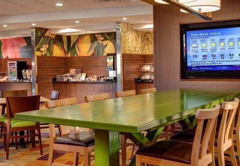 Fairfield Inn & Suites By Marriott Pleasanton Exteriör bild